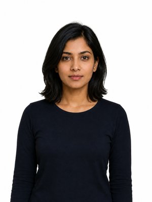 VisaPics passport photo example 19_source.jpg?v=1778859655